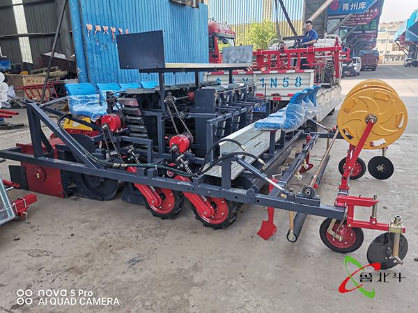 黃芩防風移栽機（橫栽）